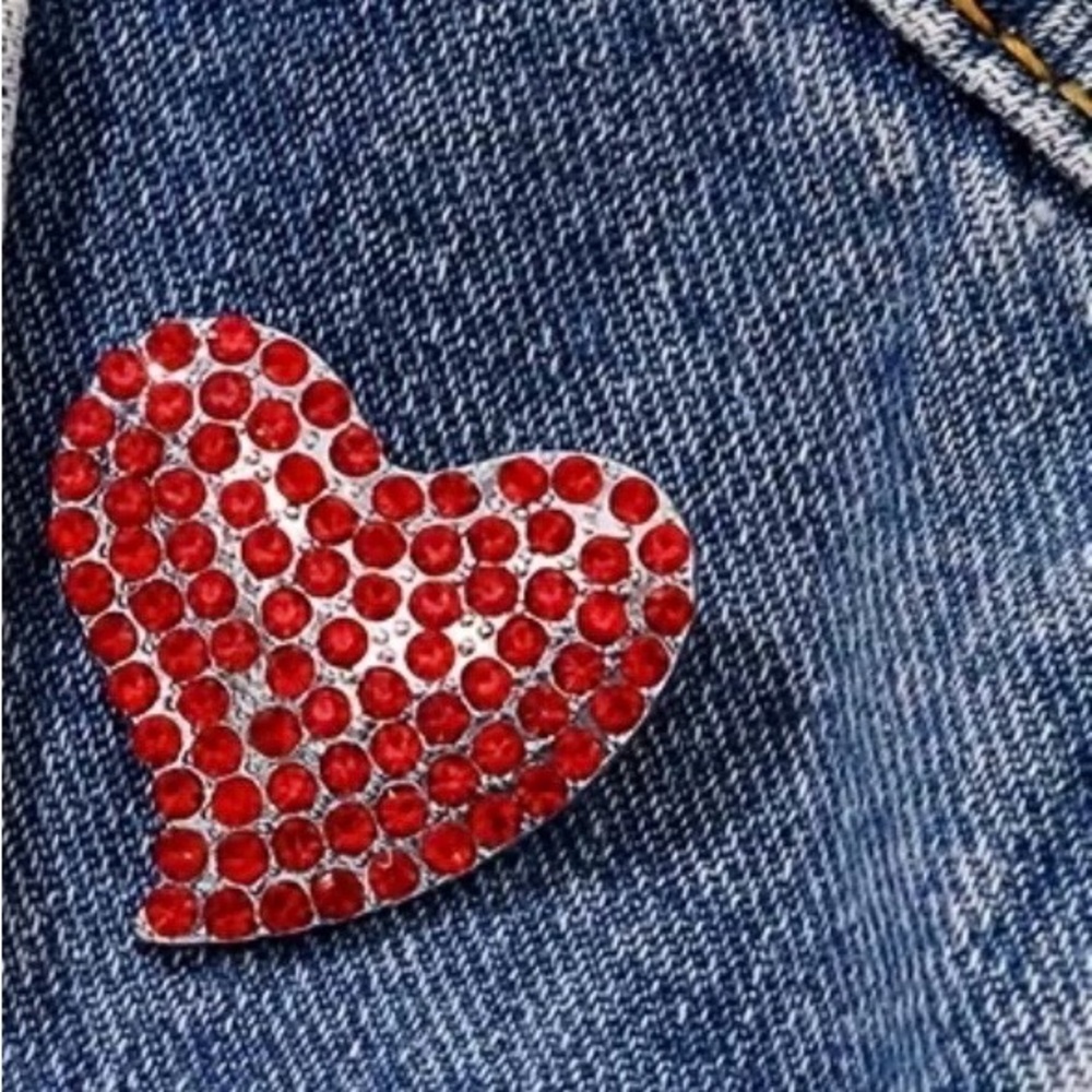 Red Rhinestone Heart Brooch - Picture 3 of 3